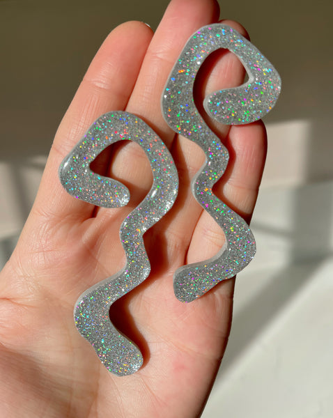 Holographic Squiggles