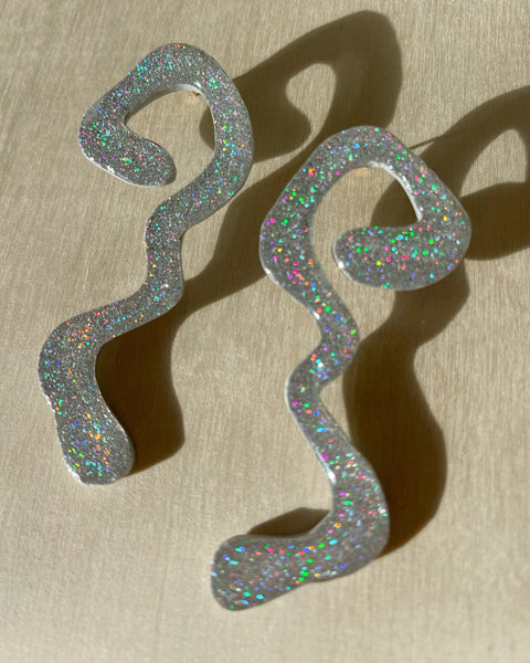 Holographic Squiggles