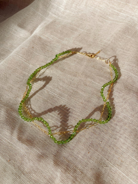 Green Crystal Wavy Necklace